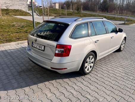 Škoda Octavia 2017r Salon Pols 2017