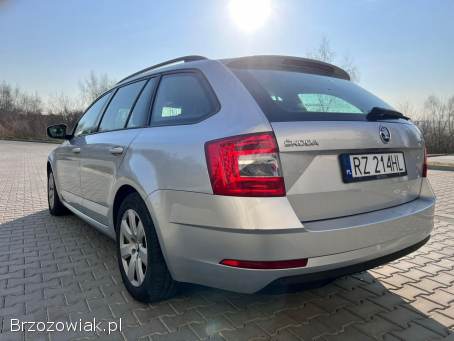 Škoda Octavia 2017r Salon Pols 2017