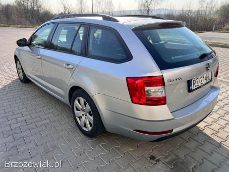 Škoda Octavia 2017r Salon Pols 2017