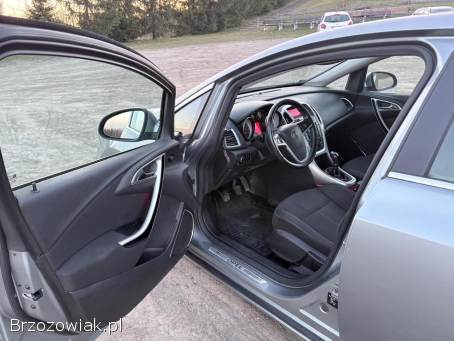 Opel Astra Astra J Sport 2010