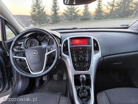 Opel Astra Astra J Sport 2010