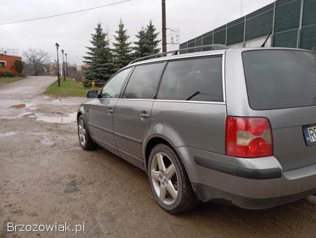 Volkswagen Passat 2.  0 benzyna  2003