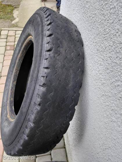 Opony 8.  25 r20