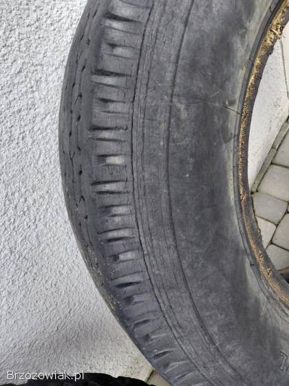 Opony 8.  25 r20