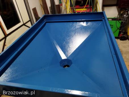 Sprzedam rozsiewacz piaskarka 1000 litrów.