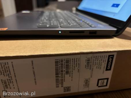 Laptop LENOVO IdeaPad 3 15.  6 IPS i3 8 GB RAM 512GB SSD Windows 11