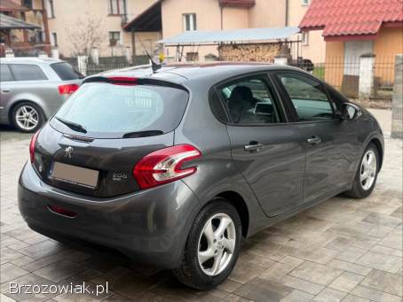 Peugeot 208 Allure 2014