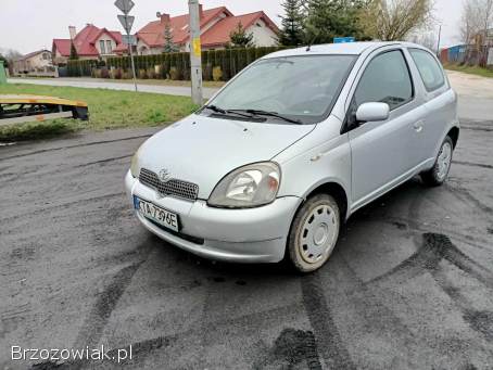 Toyota Yaris 1.  3 00r 2000