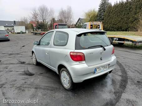 Toyota Yaris 1.  3 00r 2000