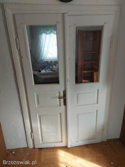 Stare zabytkowe drzwi prl