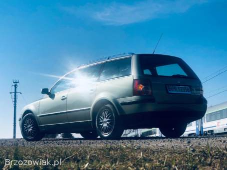 Volkswagen Passat VARIANT 2.  0MPI 2003