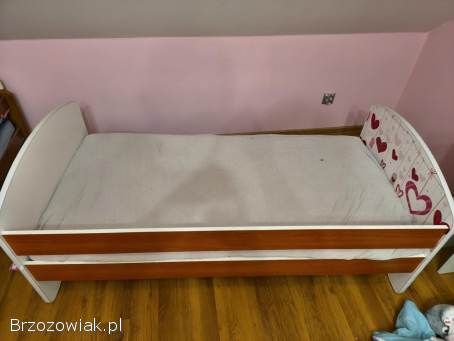 Sprzedam łóżko dla dziewczynki 160x80 z materacem