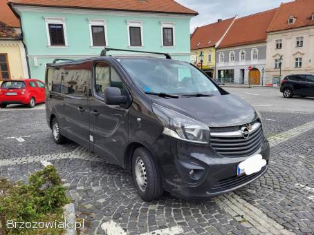 Opel vivaro 2015