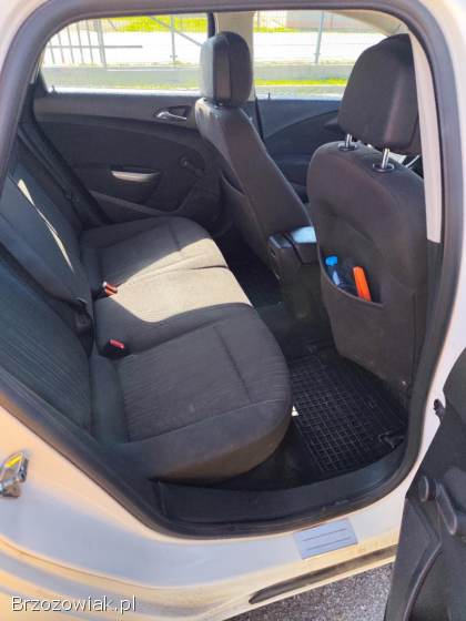 Opel Astra Sports Tourer 2011