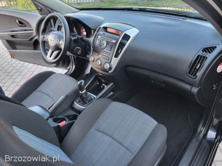 Kia Cee'd Lift 2010