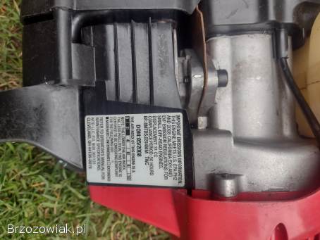 Nożyce do żywopłotu na wysiegniku YARD MACHINES USA