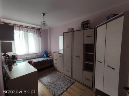 Sprzedam mieszkanie w Krośnie 62 m2,  II piętro,  4 pokoje