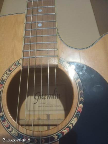 Sprzedam gitarę akustyczną Gremlin używaną