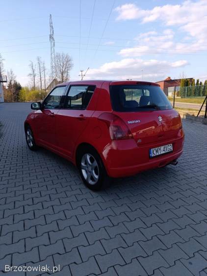 Suzuki Swift 1.  3benzyna 2005