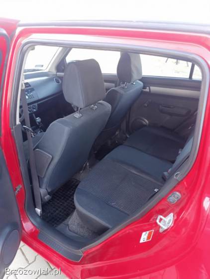 Suzuki Swift 1.  3benzyna 2005