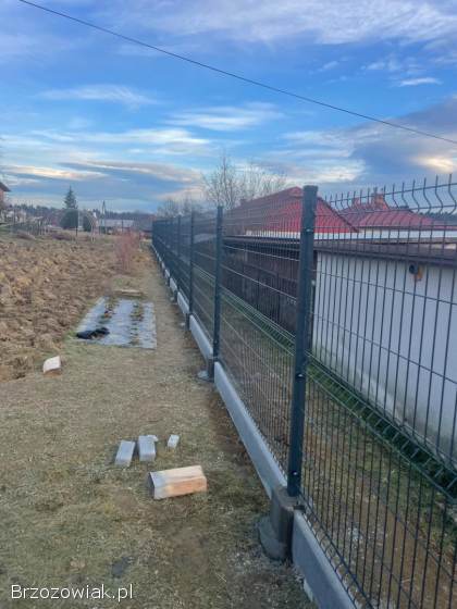 OGRODZENIA PANELOWE,  Z SIATKI LUB SIATKI LEŚNEJ.