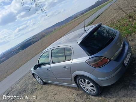 Opel Astra H 2004