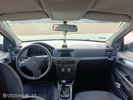 Opel Astra H 2004
