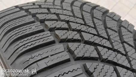 215/55r17 Bridgestone,  2 opony zimowe 17 cali,  -  8mm,  jak NOWE