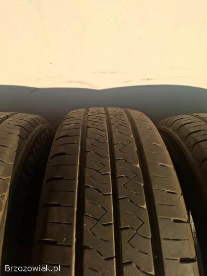 205/65/16 C Kumho