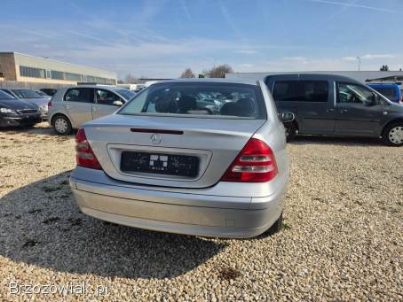 Mercedes-Benz Klasa C W203 1.  8 kompres 2003