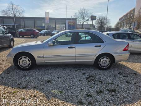 Mercedes-Benz Klasa C W203 1.  8 kompres 2003