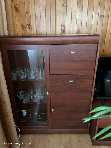 Sprzedam stół + meble