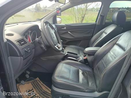 Ford Kuga 2.  0 TDCI 136km  2010
