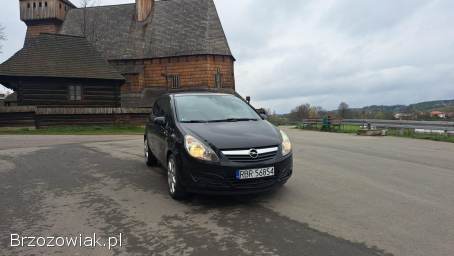Opel Corsa 1.  4 benzyna 2010