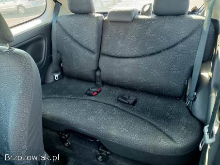 Toyota Yaris 1.  0 04r 2004
