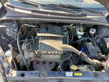 Toyota Yaris 1.  0 04r 2004