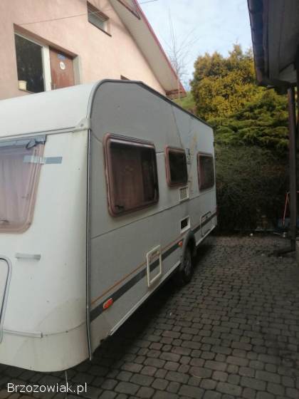 Przyczepa kempingowa KNAUS z 2002 roku
