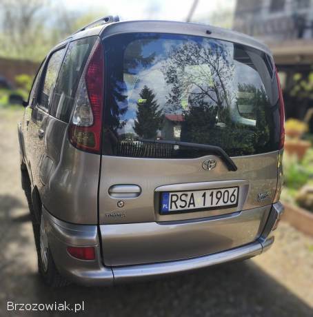 Toyota Yaris Verso 2005