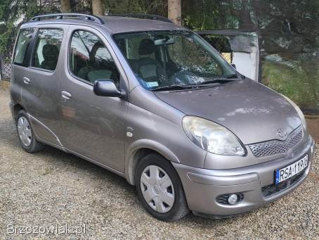 Toyota Yaris Verso 2005