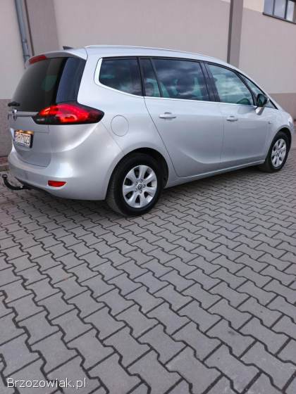 Opel Zafira 2016