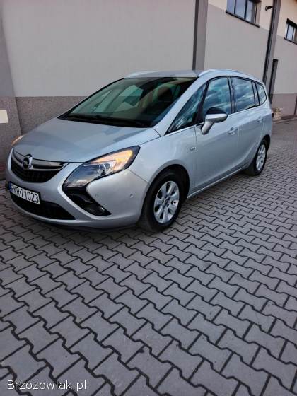 Opel Zafira 2016