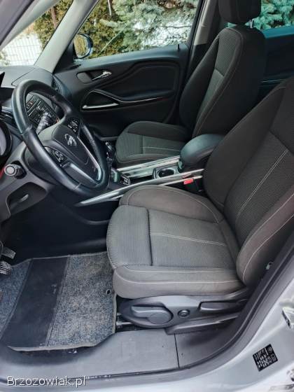 Opel Zafira 2016