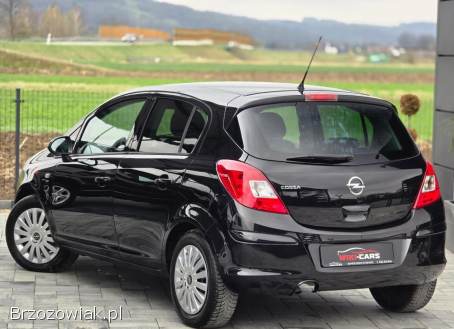 Opel Corsa 1.  4 16V ColorEdi 2011