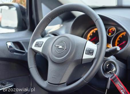 Opel Corsa 1.  4 16V ColorEdi 2011