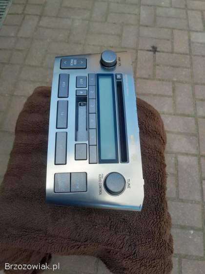 Sprzedam orginalne radio toyota avensis t25