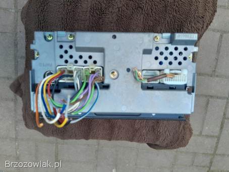 Sprzedam orginalne radio toyota avensis t25