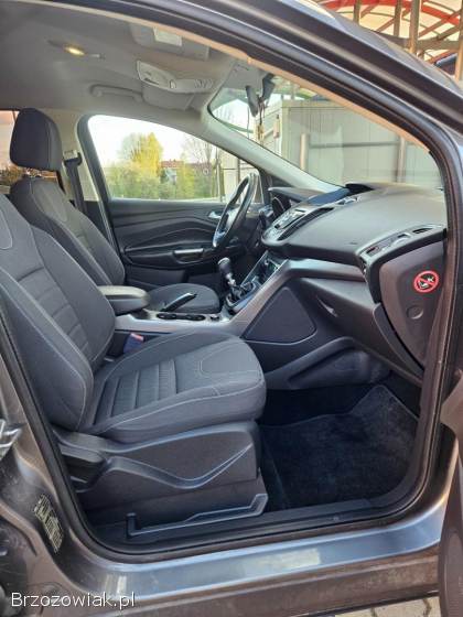 Ford Kuga 1.  6 16V 150KM  2014