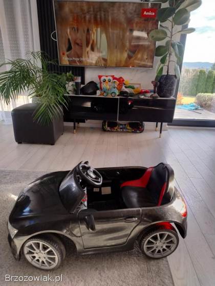 Sprzedam auto na akumulator dla dziecka
