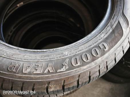 Opony wielosezonowe Goodyear