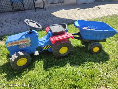 Traktor na pedały z przyczepą